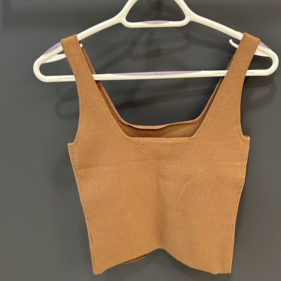 Oak + Fort crop tank - Picture 4 of 5